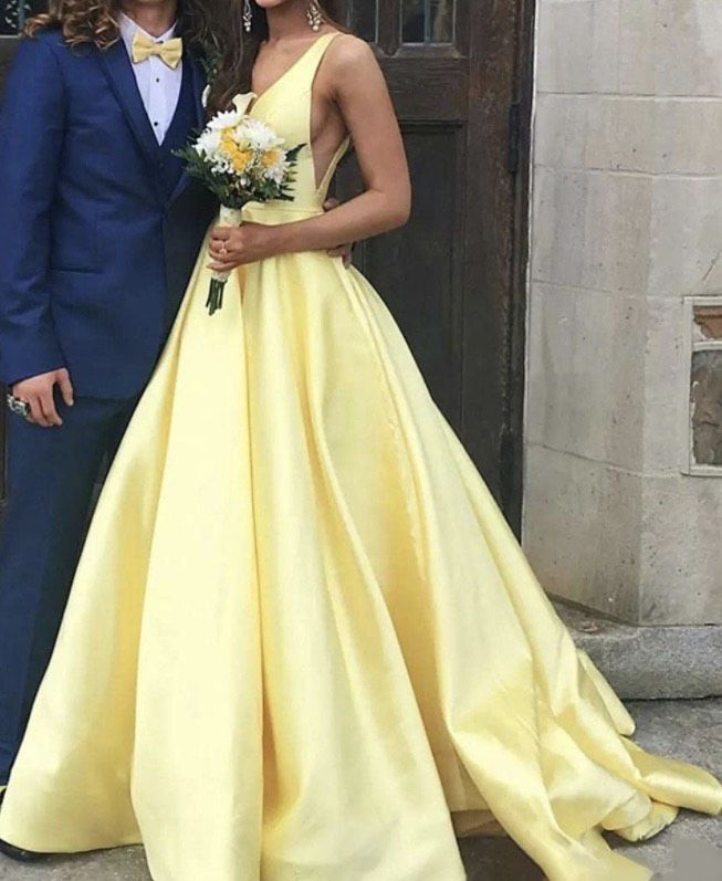 Size 4 Prom Sheer Yellow Dress With Train on Queenly