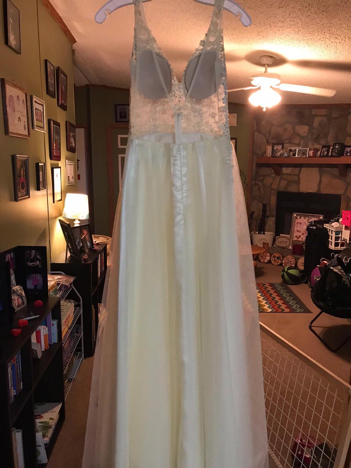 Size 2 Prom Sequined Yellow A-line Dress on Queenly