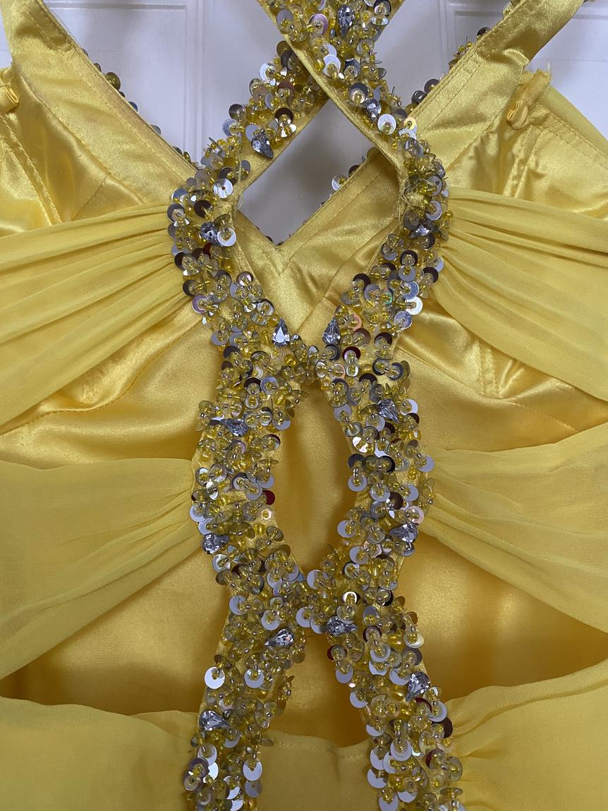 Size 0 Prom Sequined Yellow Floor Length Maxi on Queenly