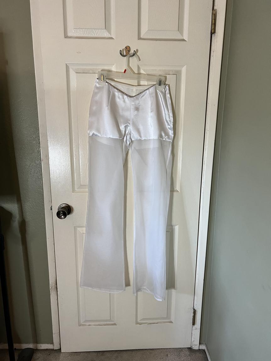 Size 2 White Formal Jumpsuit on Queenly