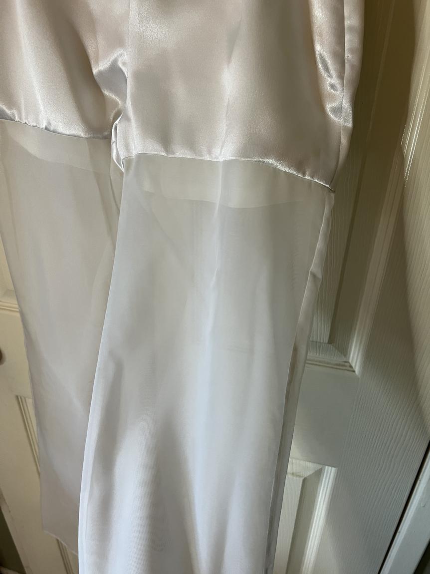 Size 2 White Formal Jumpsuit on Queenly