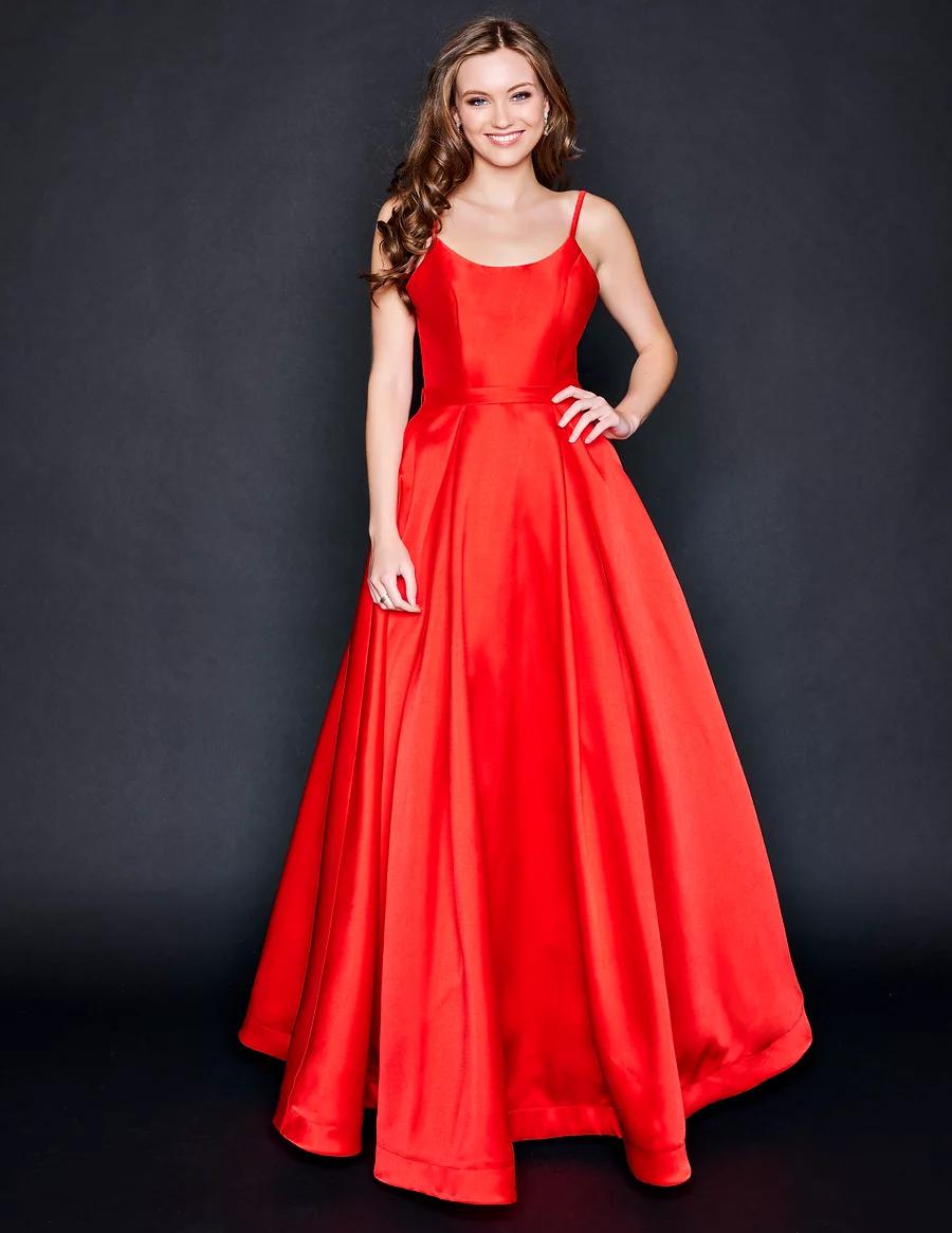Style 1532 Nina Canacci Size 8 Red Ball Gown on Queenly