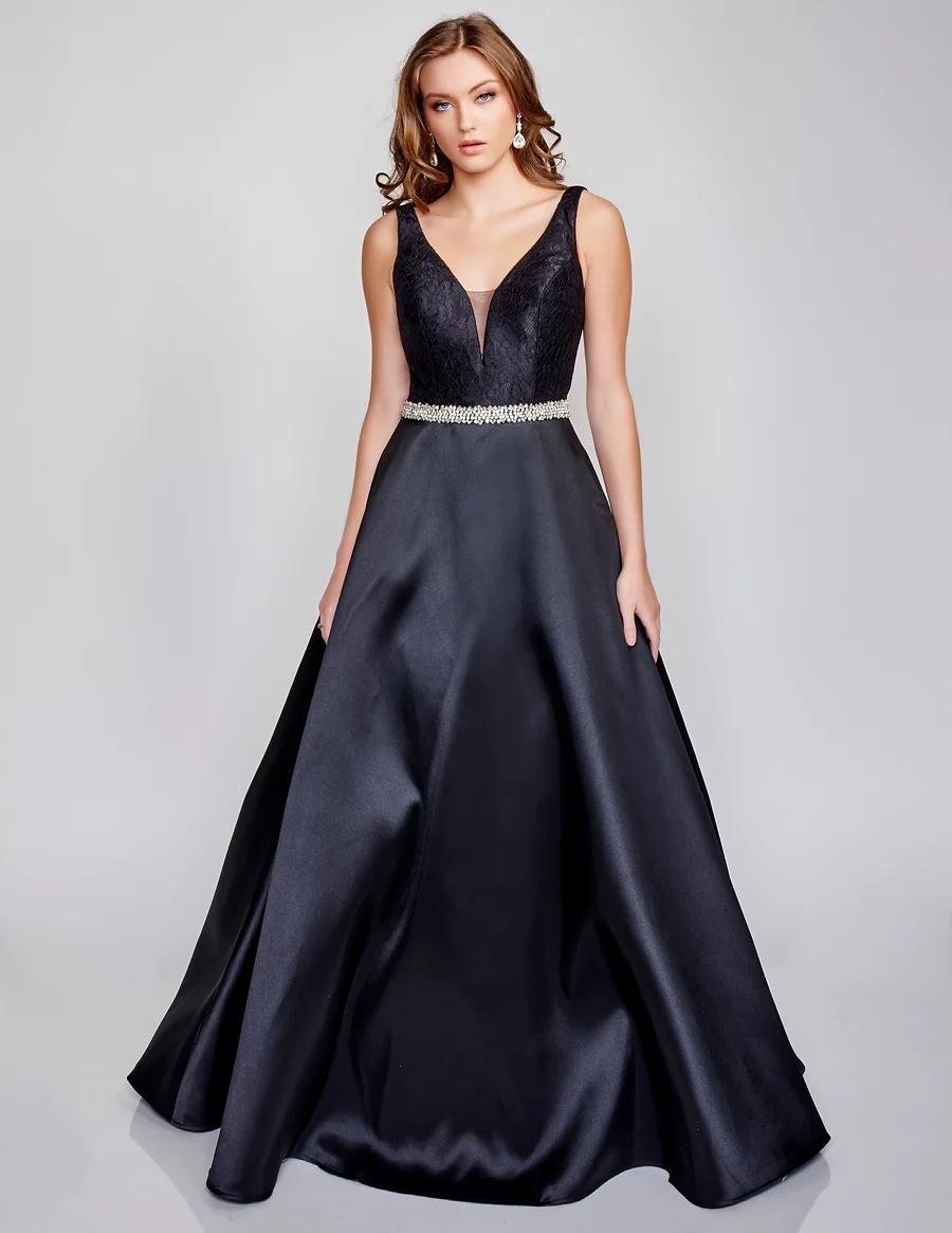 Style 2307 Nina Canacci Plus Size 22 Black Ball Gown on Queenly