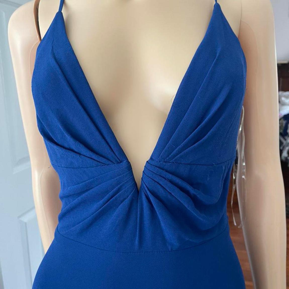 Size 8 Prom Plunge Royal Blue A-line Dress on Queenly