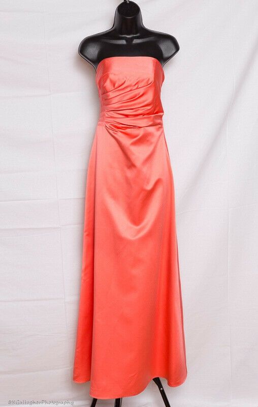 Style Never Altered Cache Size 4 Prom Strapless Coral A-line Dress on Queenly