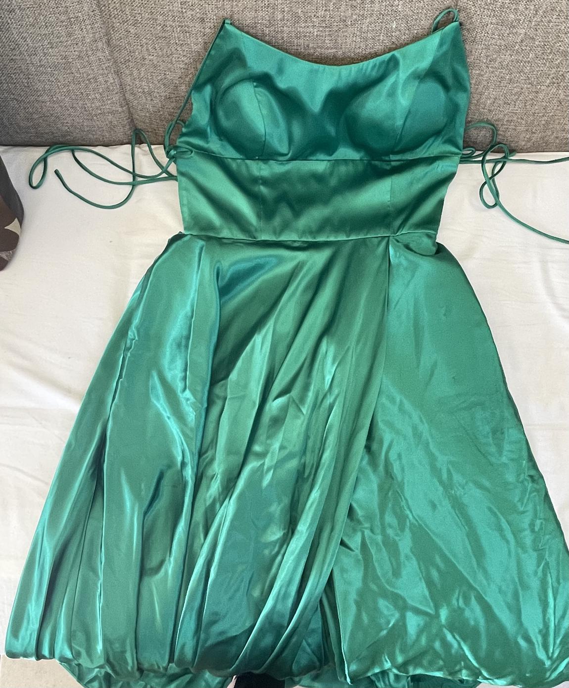 Betsy and Adam Size 6 Satin Emerald Green Side Slit Dress on Queenly