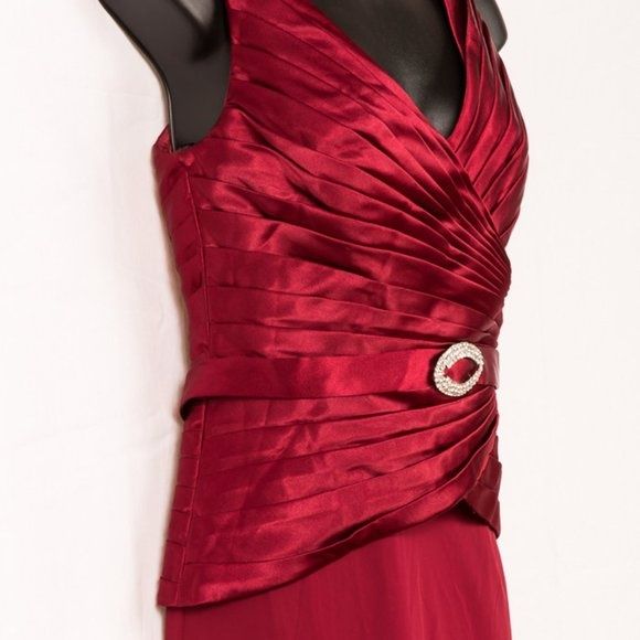 Style Never Altered Patra Size 10 Prom Satin Red A-line Dress on Queenly
