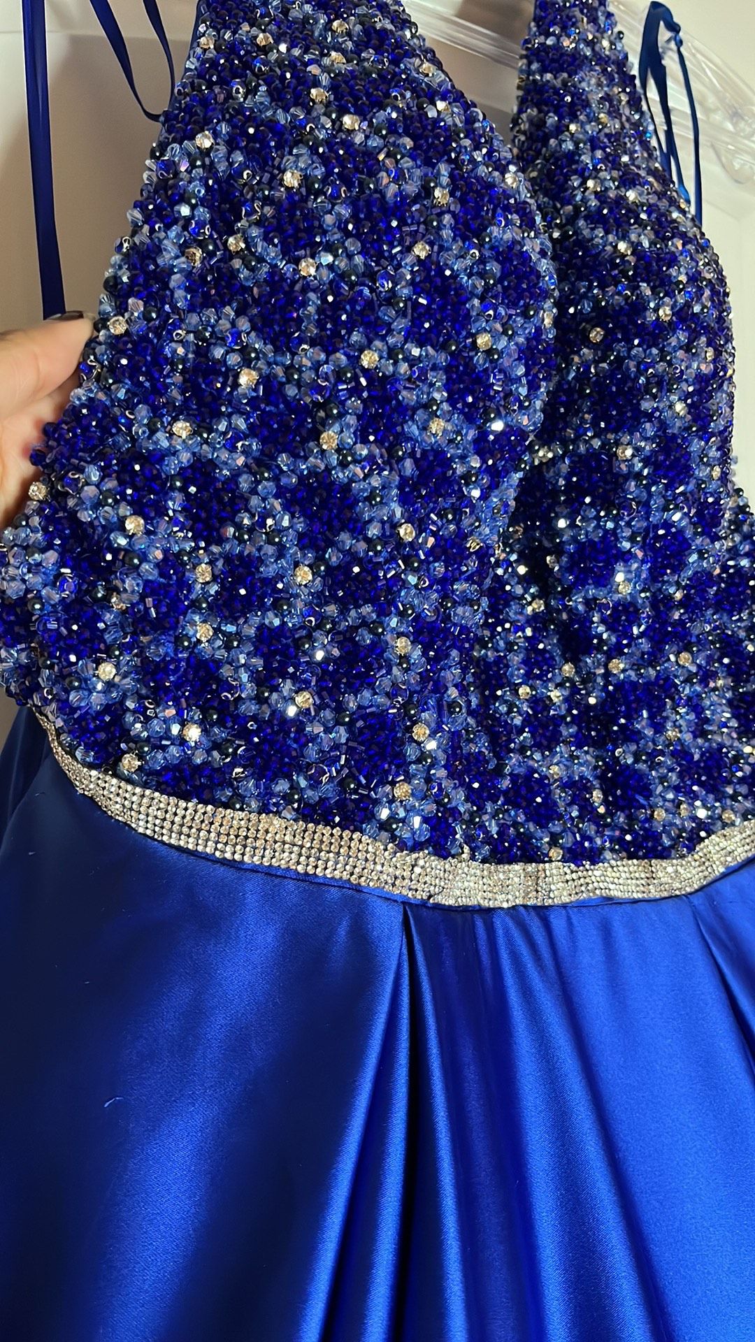 Size 4 Prom Royal Blue Ball Gown on Queenly