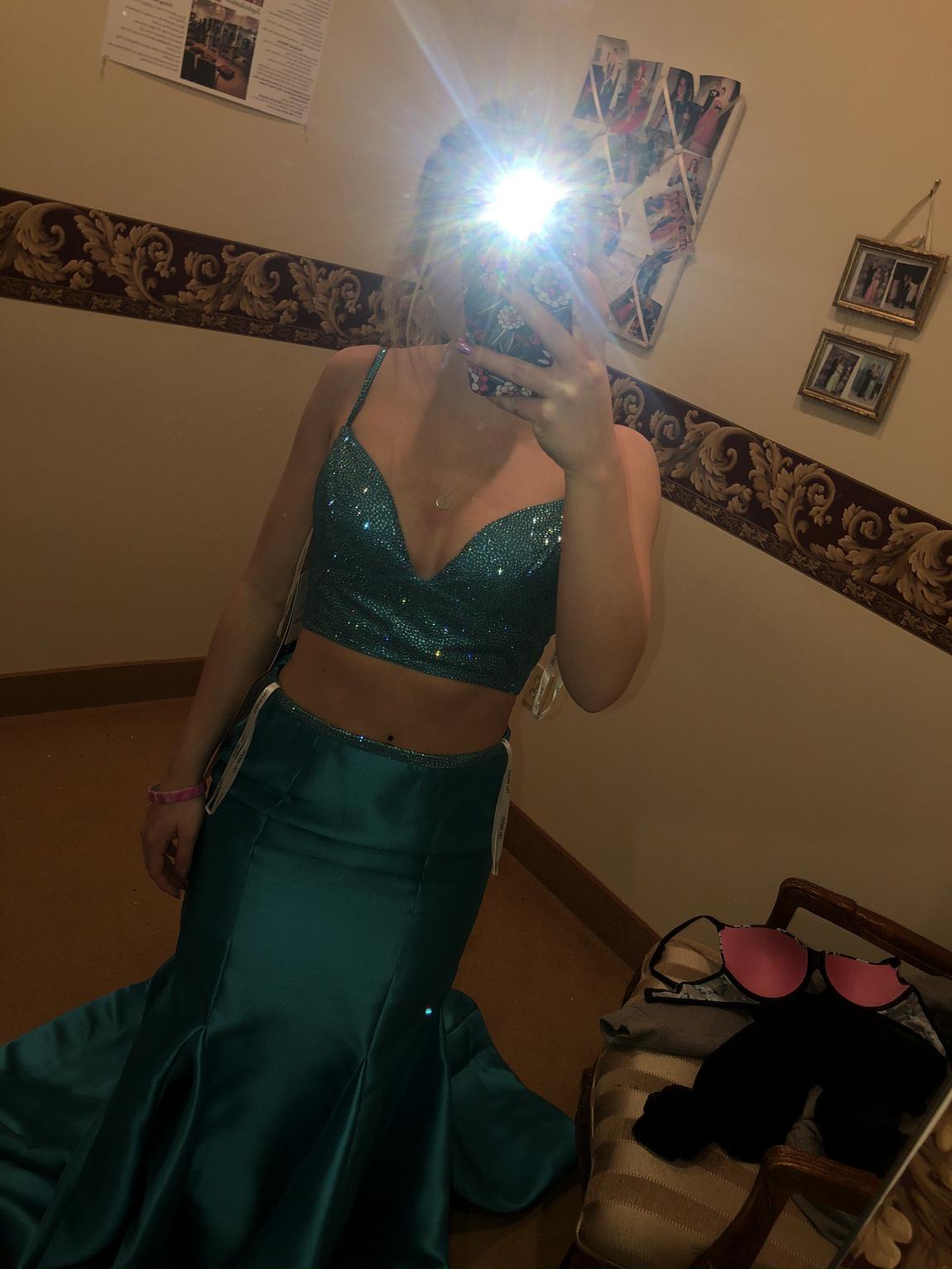 Sherri Hill Size 6 Prom Plunge Sequined Blue Mermaid Dress on Queenly
