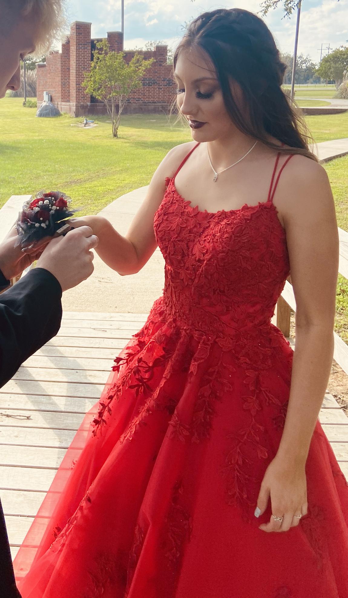 Sherri Hill Size 8 Prom Lace Red Dress With Train on Queenly