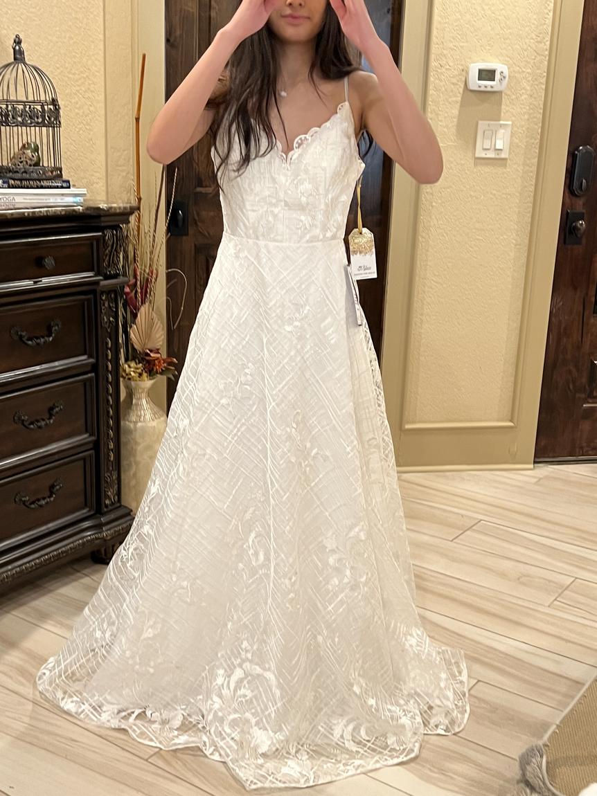 Size 0 Wedding Lace White Ball Gown on Queenly