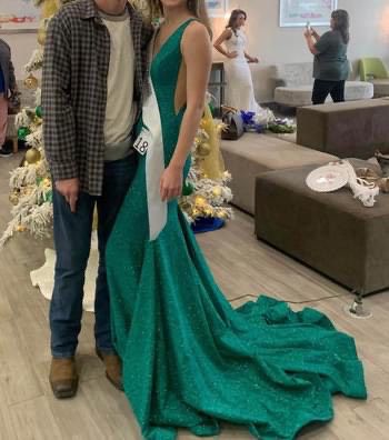 Jovani Size 0 Green Mermaid Dress on Queenly
