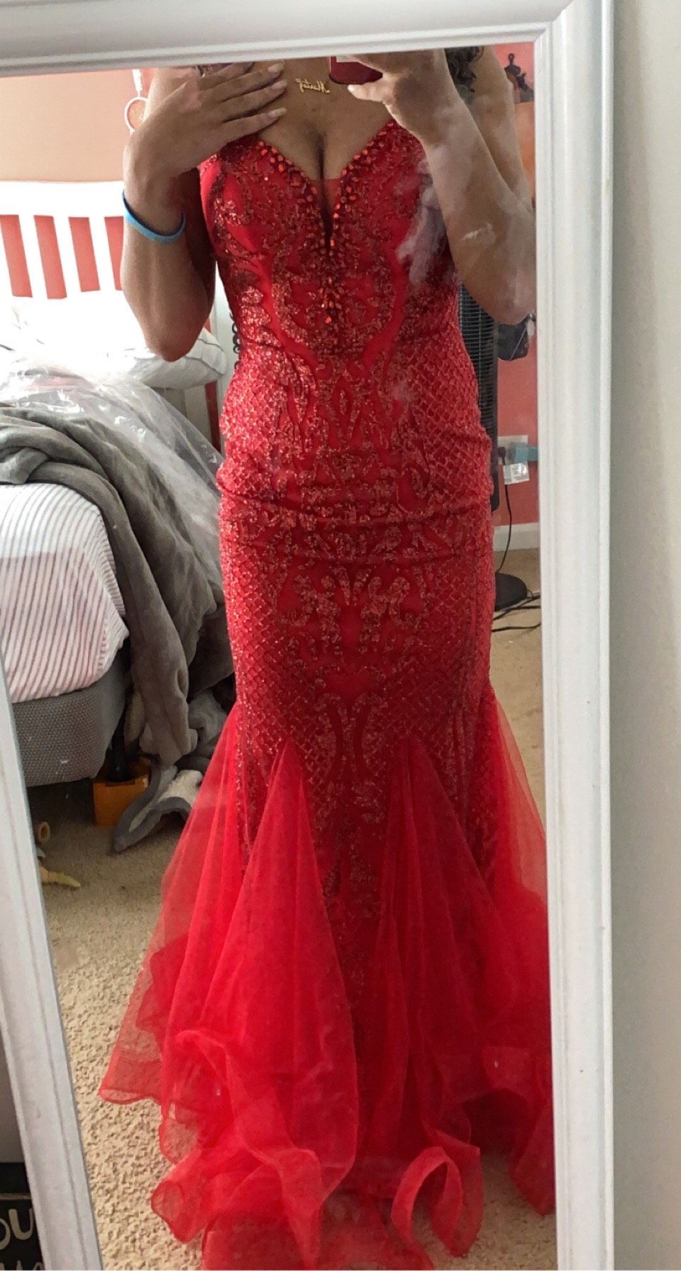 Size 2 Prom Sequined Red Mermaid Dress on Queenly