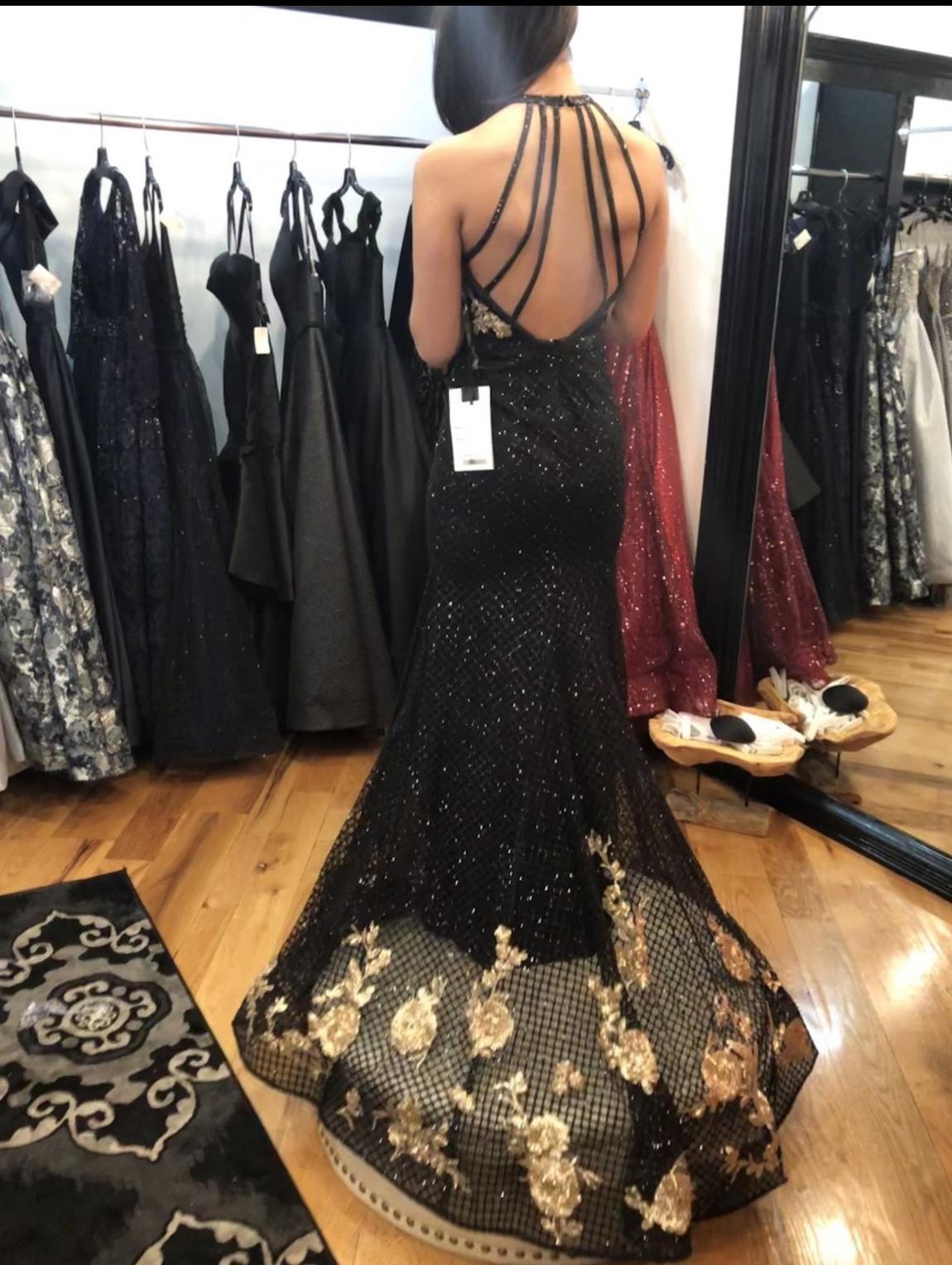 Mac Duggal Size 0 Sequined Black Mermaid Dress on Queenly