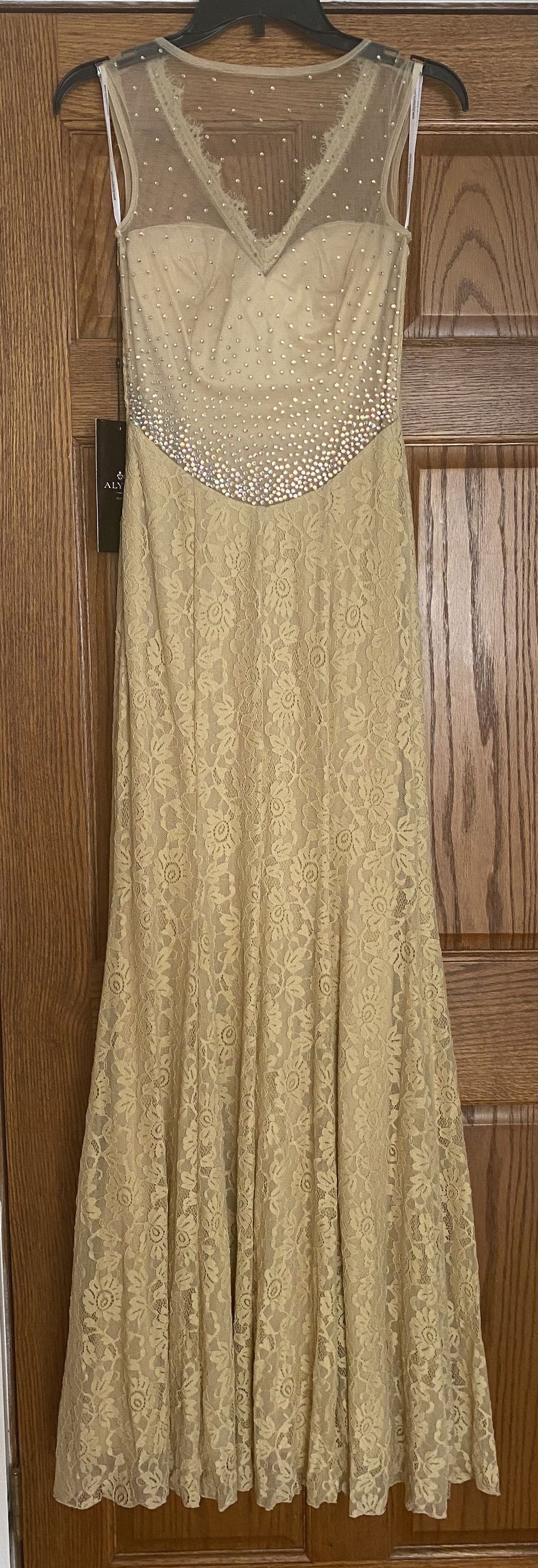 Alyce Paris Size 2 Prom Lace Gold Mermaid Dress on Queenly