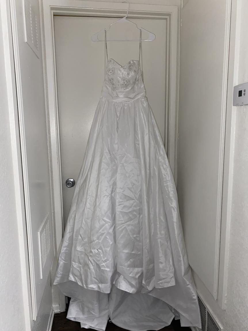 David's Bridal Size 8 White Floor Length Maxi on Queenly