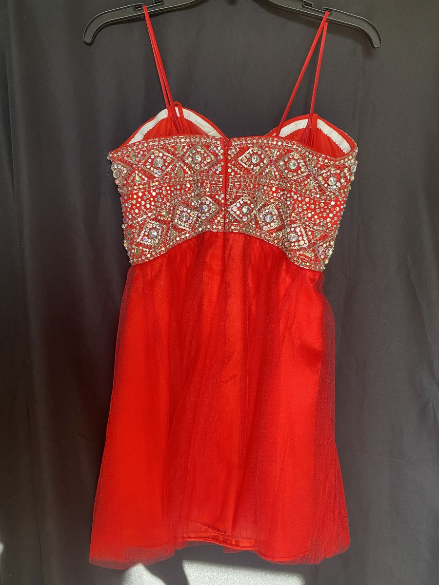 Size 0 Strapless Sequined Red Ball Gown on Queenly