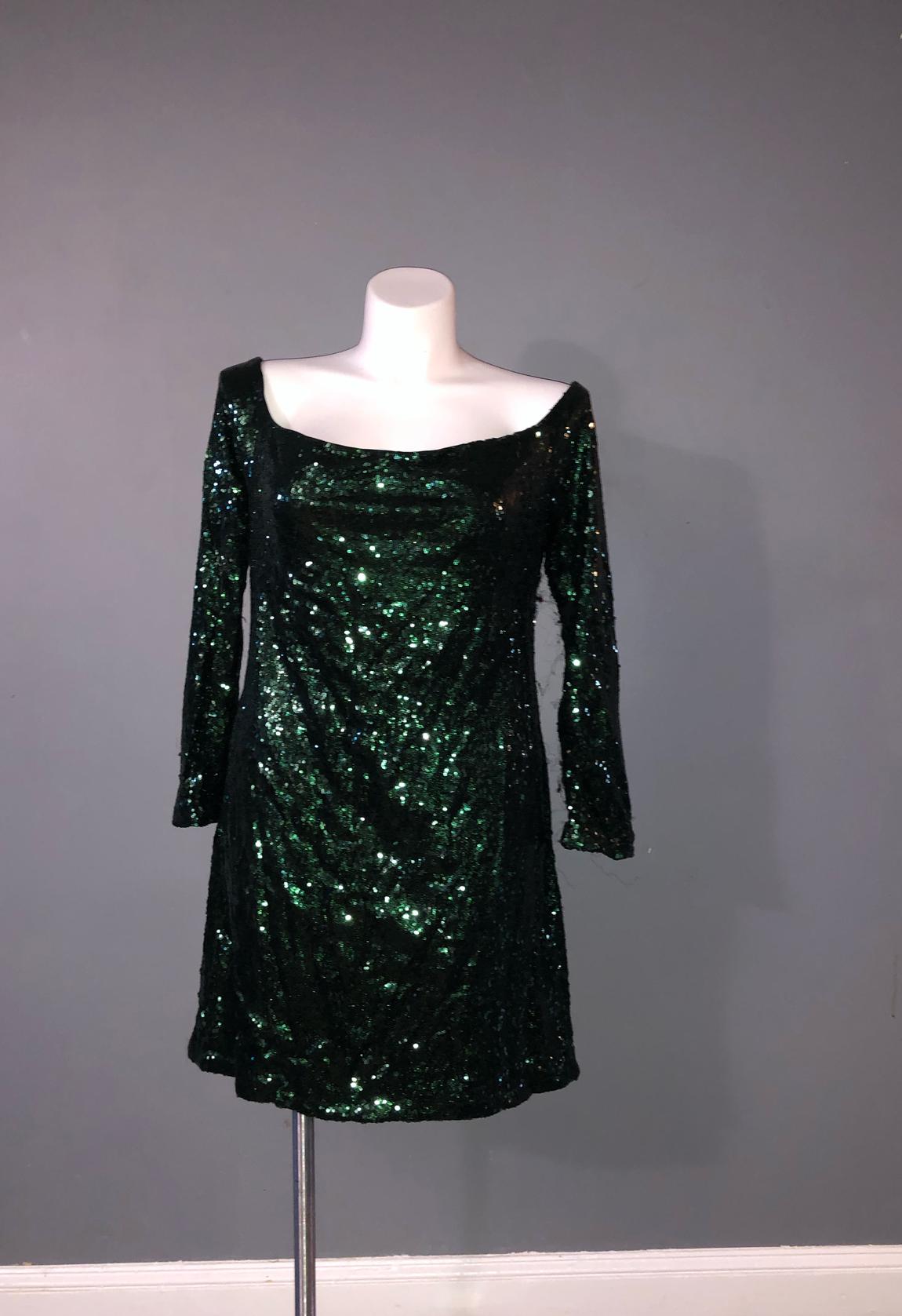 Plus Size 22 Off The Shoulder Emerald Green Cocktail Dress on Queenly