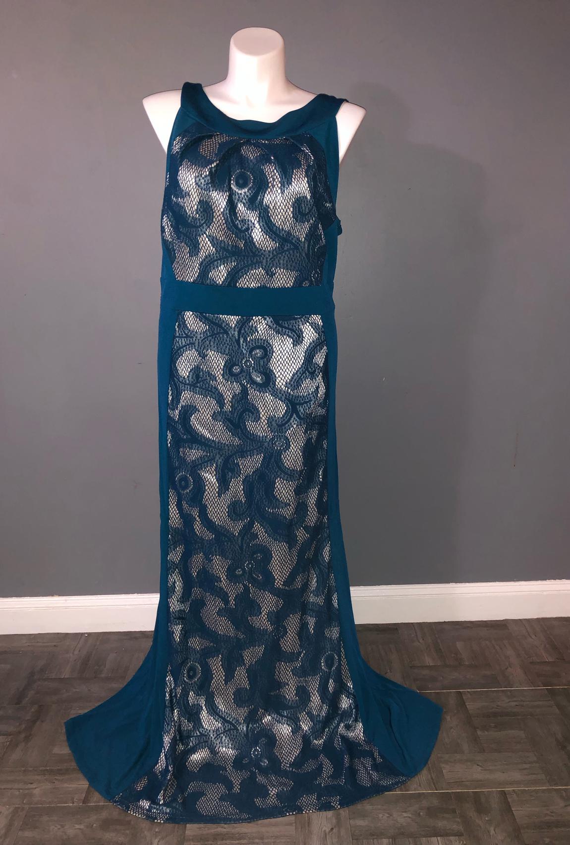 Plus Size 22 Prom Blue Floor Length Maxi on Queenly