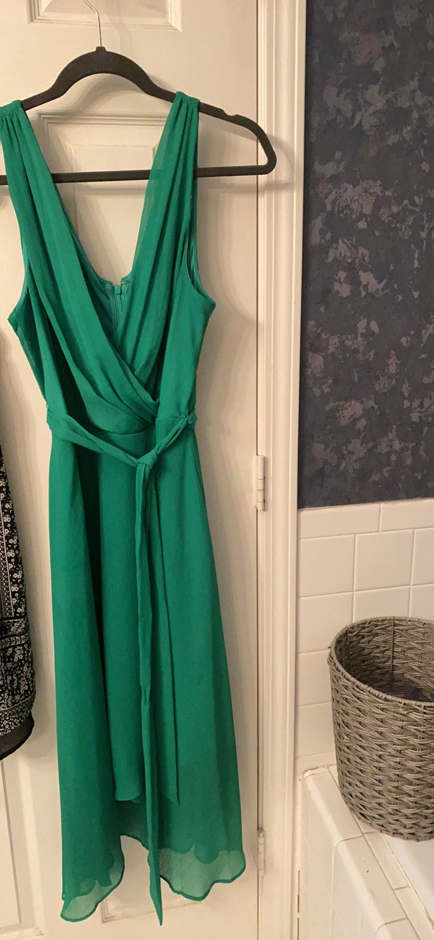 DKNY Plus Size 16 Wedding Guest Green Cocktail Dress on Queenly