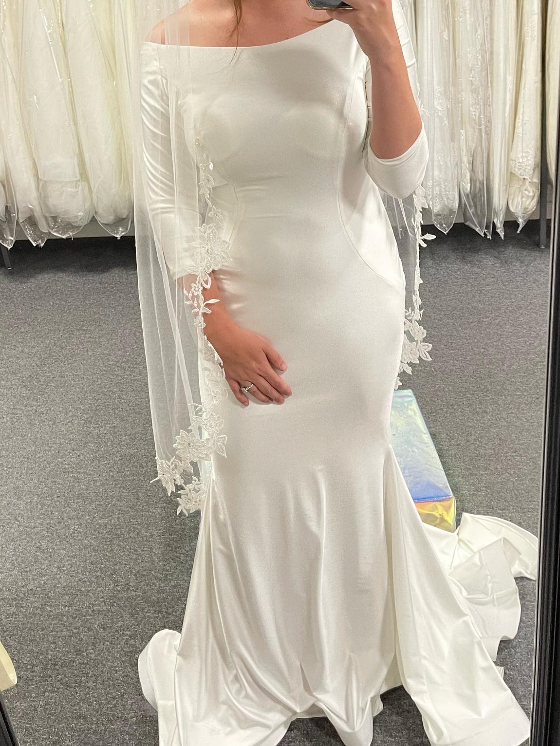 Clarisse Size 6 Wedding White Mermaid Dress on Queenly