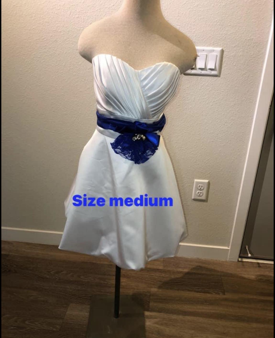 Size 8 Homecoming Strapless Royal Blue Cocktail Dress on Queenly