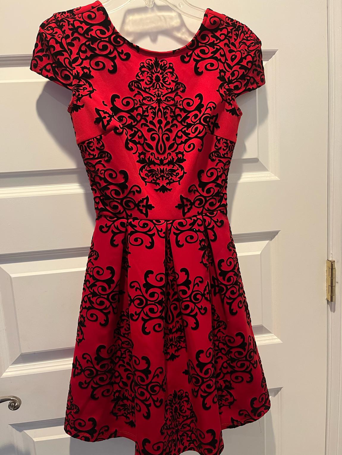 Size 0 Velvet Red A-line Dress on Queenly