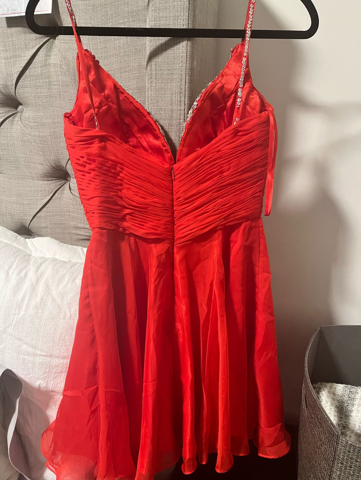 Mac Duggal Size 2 Sequined Red Cocktail Dress on Queenly