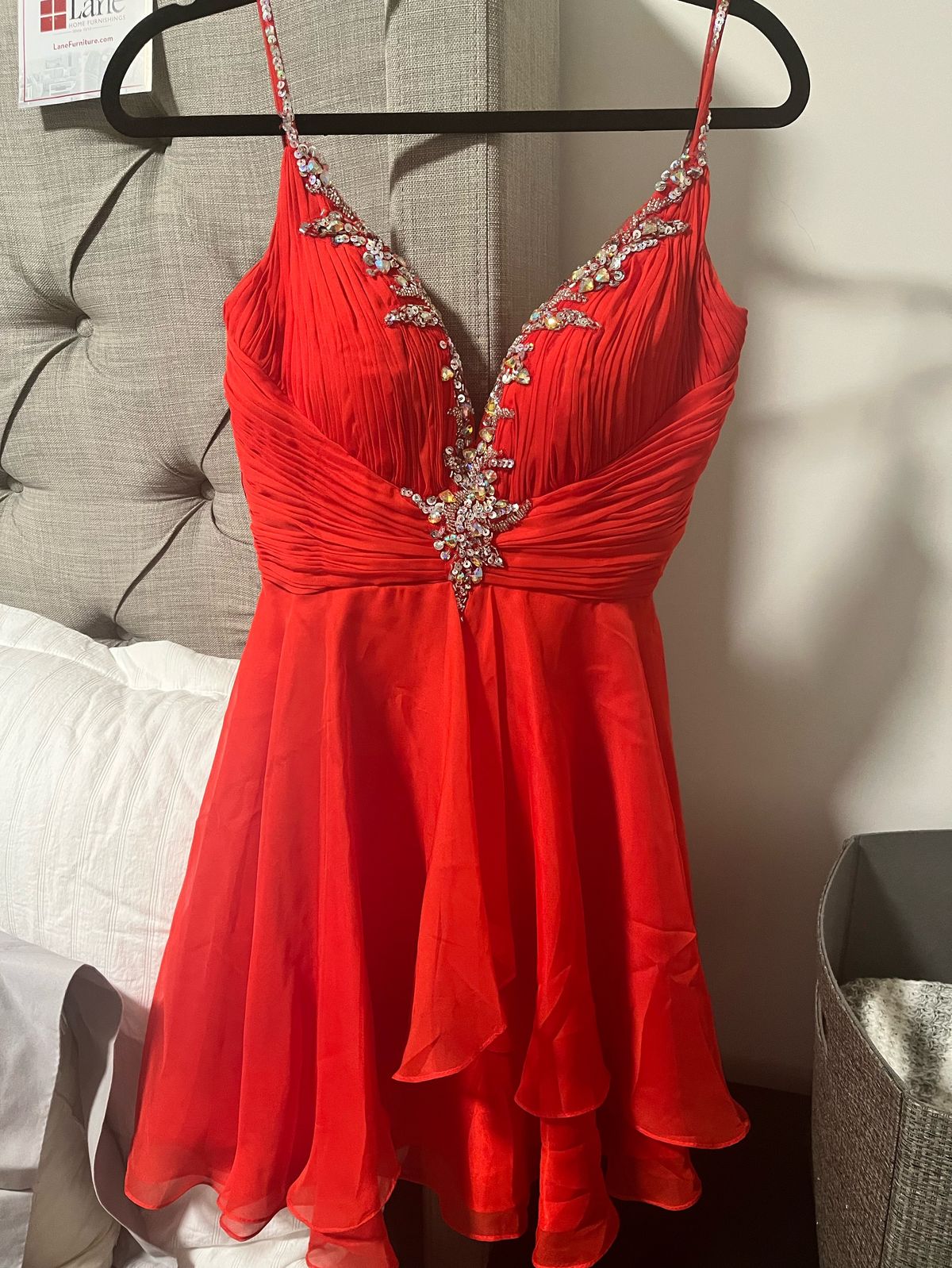 Mac Duggal Size 2 Sequined Red Cocktail Dress on Queenly