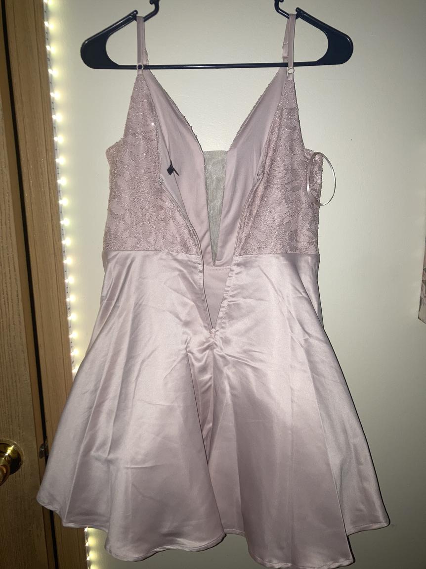 Size 6 Lace Pink Ball Gown on Queenly