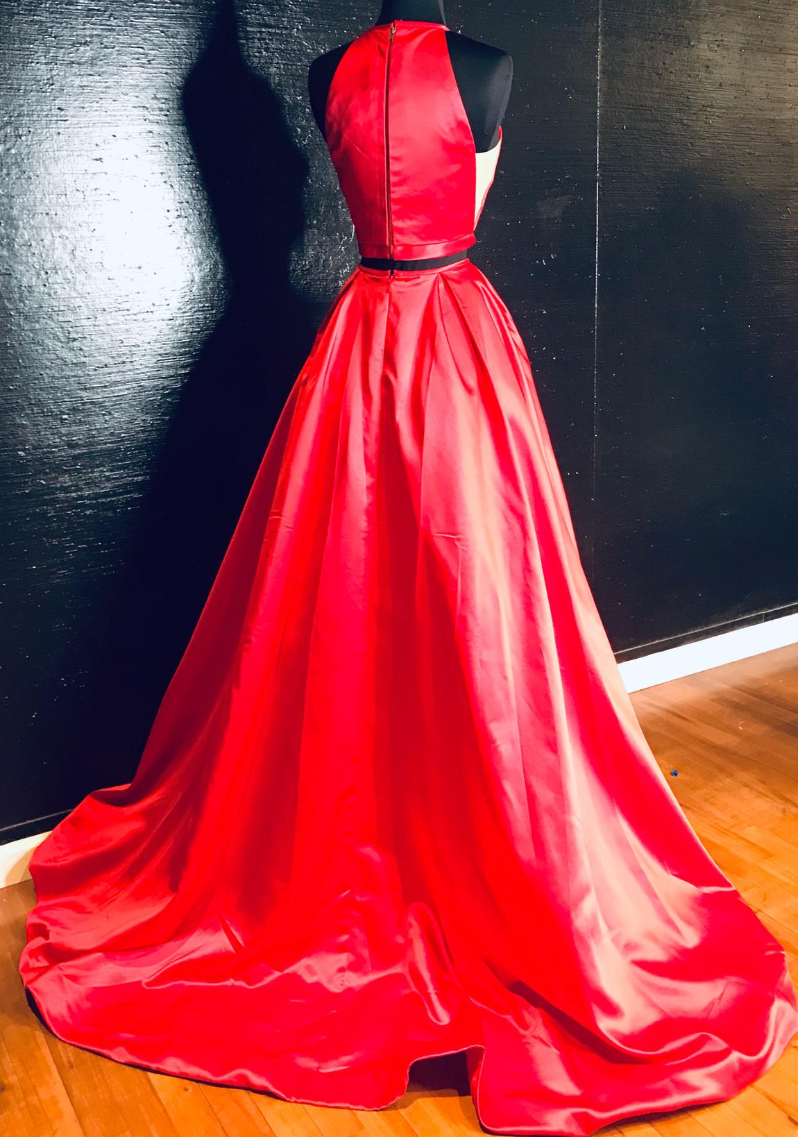Sherri Hill Size 6 Prom High Neck Red A-line Dress on Queenly
