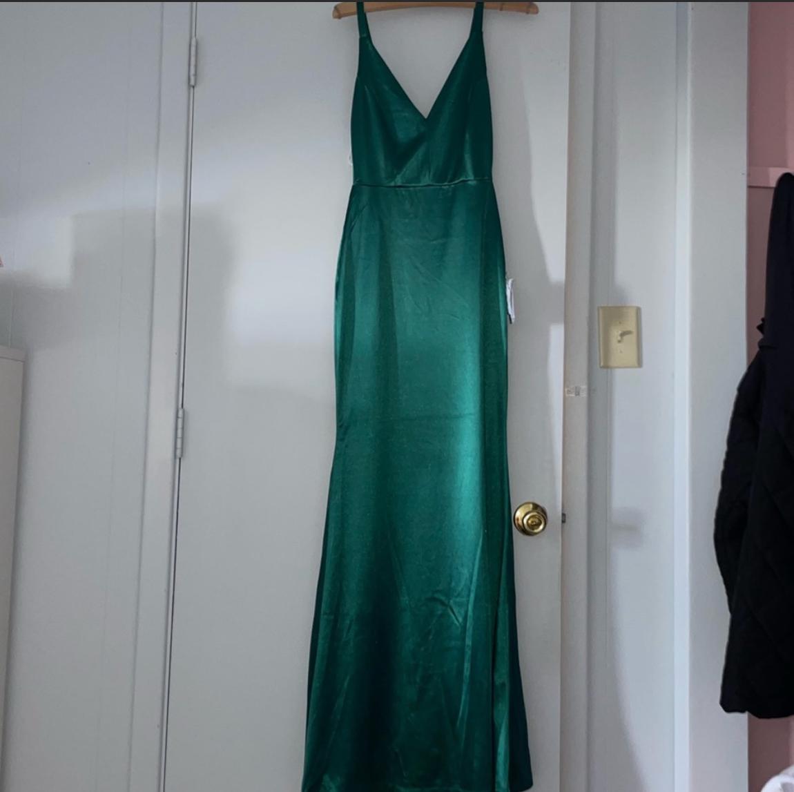 Size 2 Prom Emerald Green Mermaid Dress on Queenly