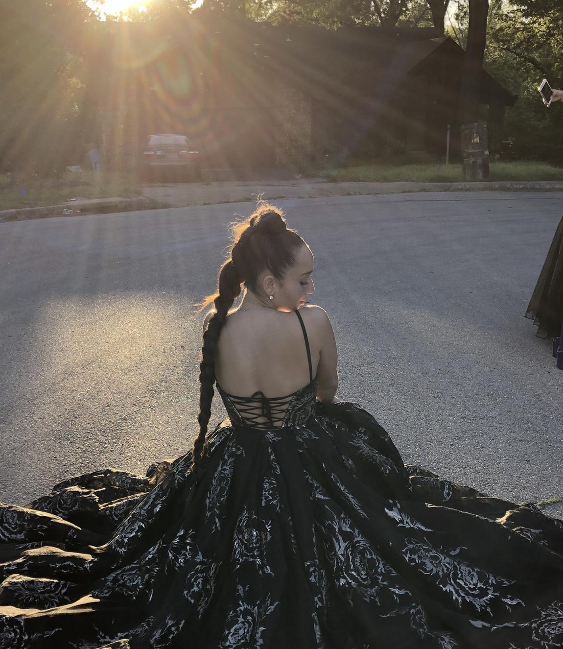 Sherri Hill Size 8 Prom Floral Black Side Slit Dress on Queenly