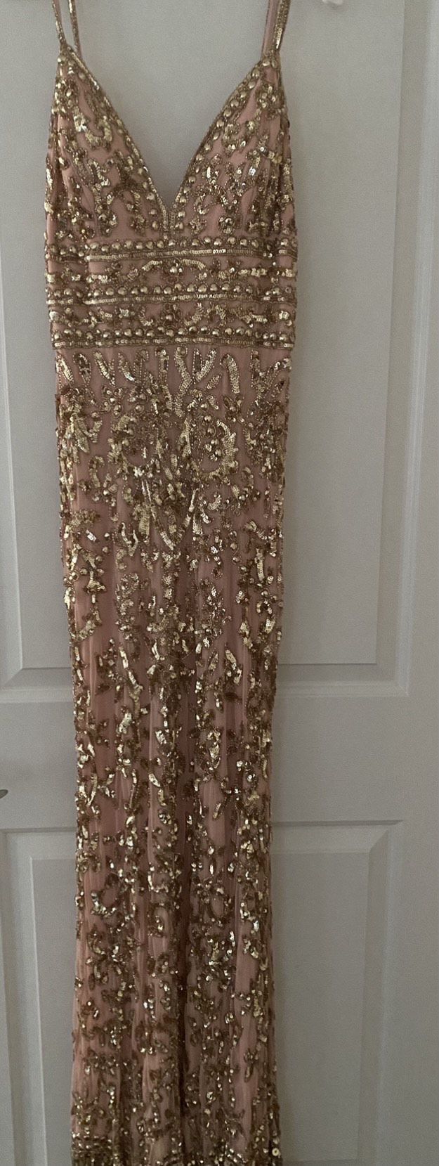 Sherri Hill Size 6 Prom Plunge Sequined Rose Gold Floor Length Maxi on Queenly
