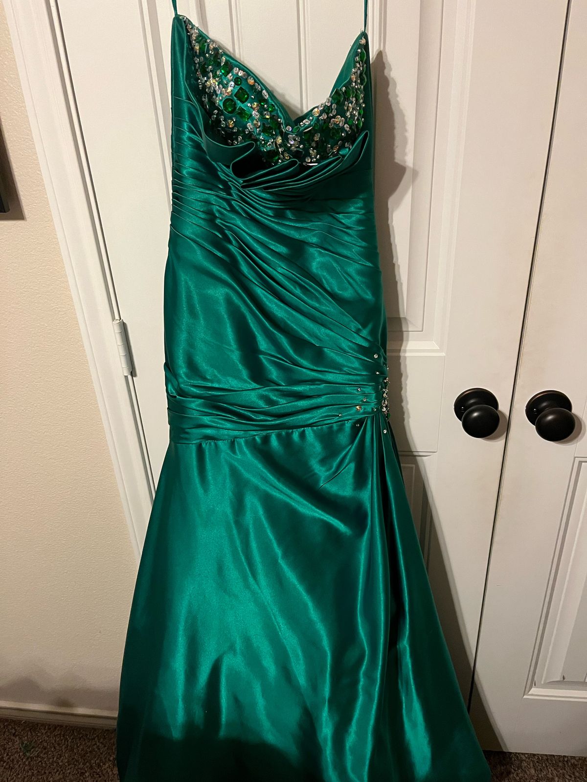 Night Moves Size 0 Strapless Emerald Green Mermaid Dress on Queenly