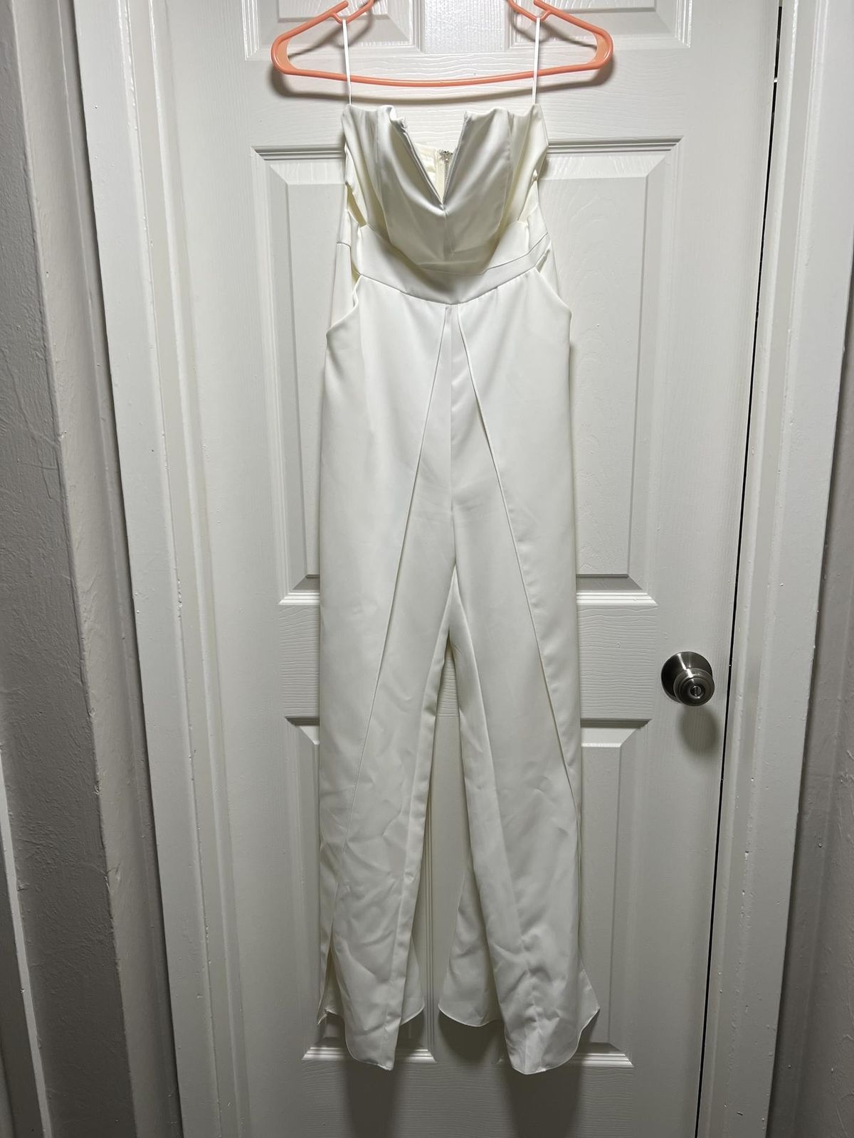 Size 4 White Formal Jumpsuit on Queenly