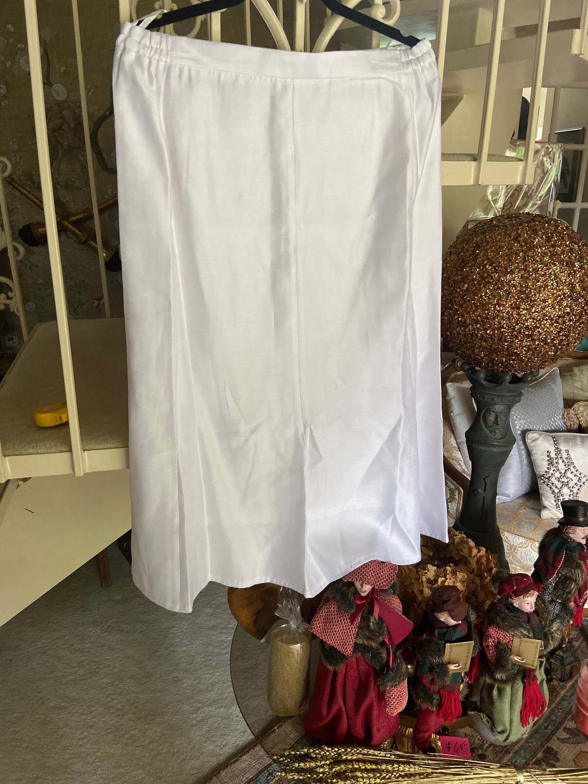 Size 14 Prom Blazer White Cocktail Dress on Queenly