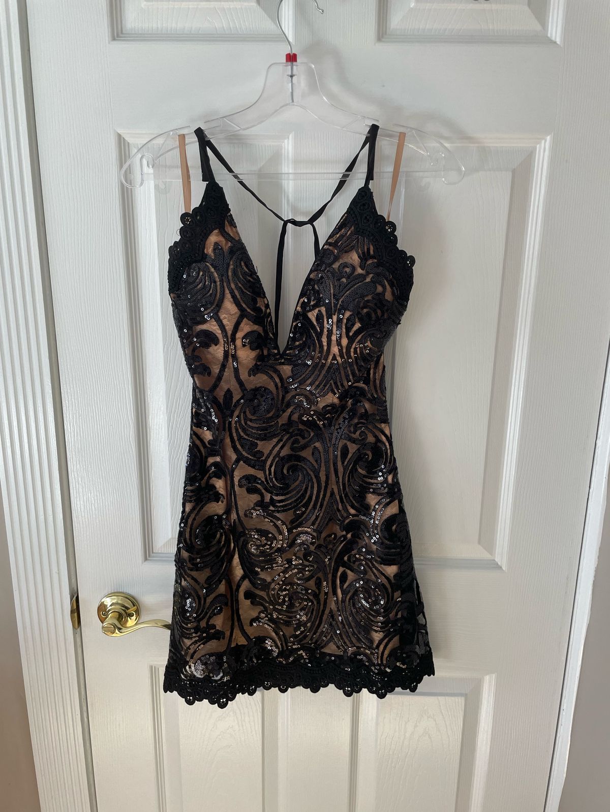 Jovani Size 2 Prom Plunge Black Cocktail Dress on Queenly