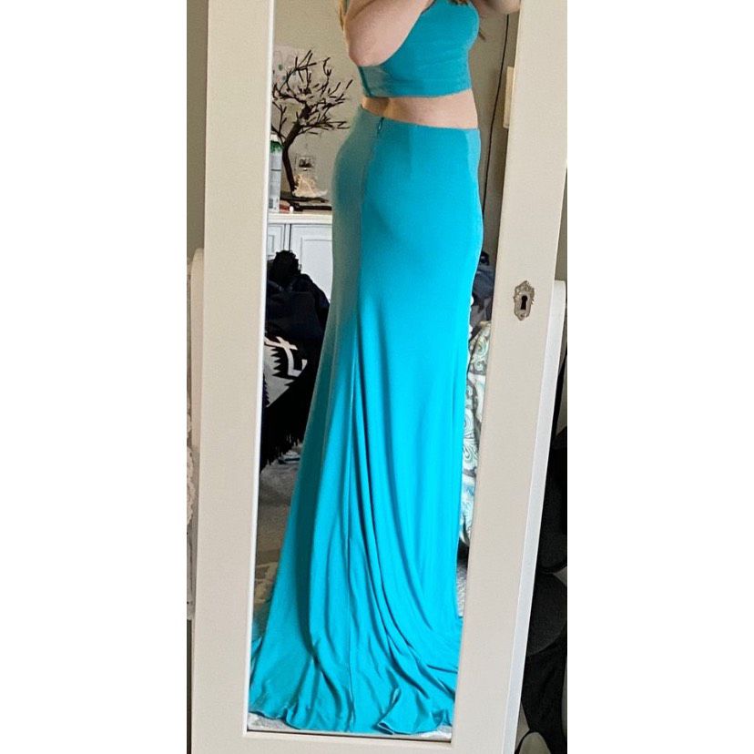 Sherri Hill Size 8 Prom Halter Light Blue Dress With Train on Queenly