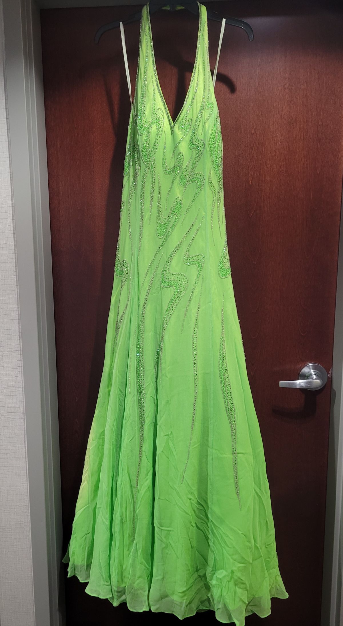 Style 6063 Mori Lee Paparrazi Plus Size 22 Green A-line Dress on Queenly
