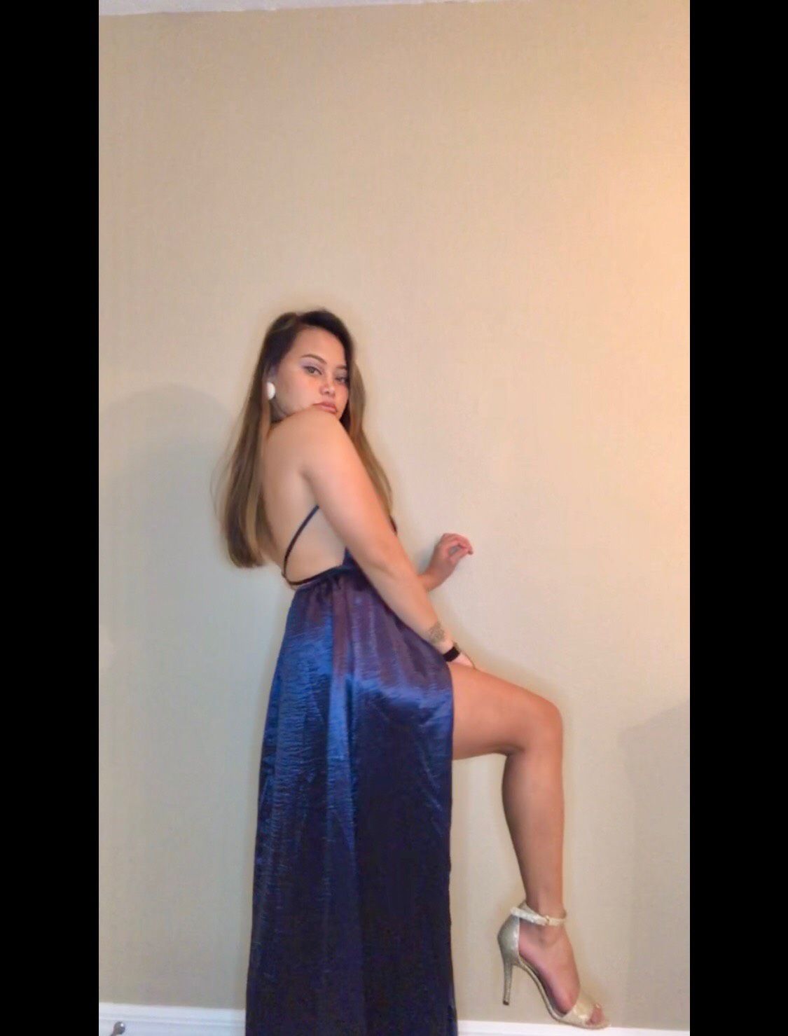 Size 2 Satin Blue Side Slit Dress on Queenly