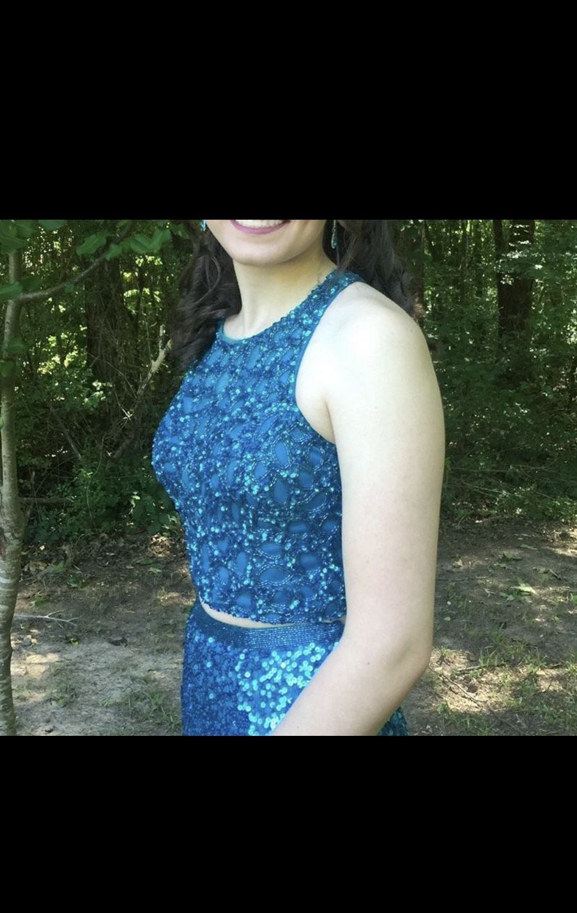 Primavera Size 4 Prom Sequined Blue Side Slit Dress on Queenly