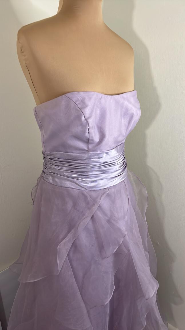 Size 6 Prom Purple A-line Dress on Queenly