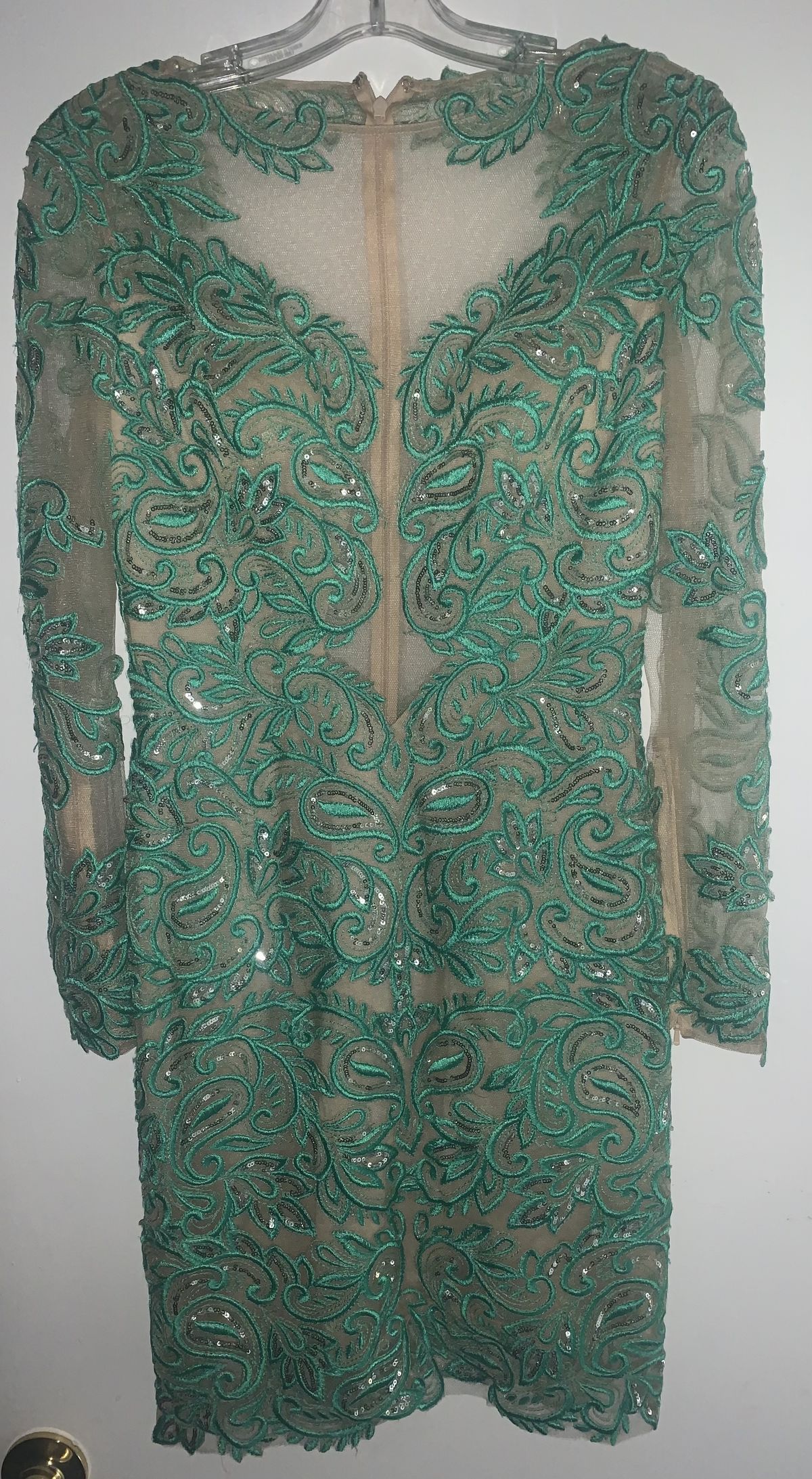 Mac Duggal Size 2 Homecoming Long Sleeve Lace Light Green Cocktail Dress on Queenly