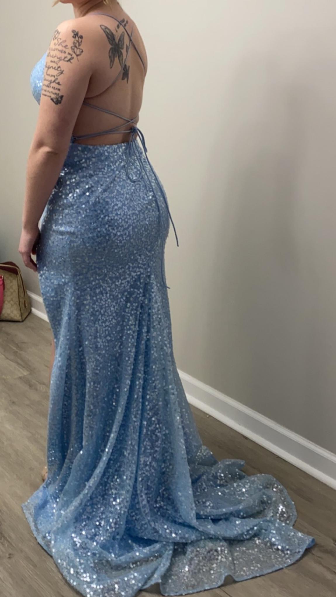 Sherri Hill Size 6 Prom Light Blue Dress With Train on Queenly