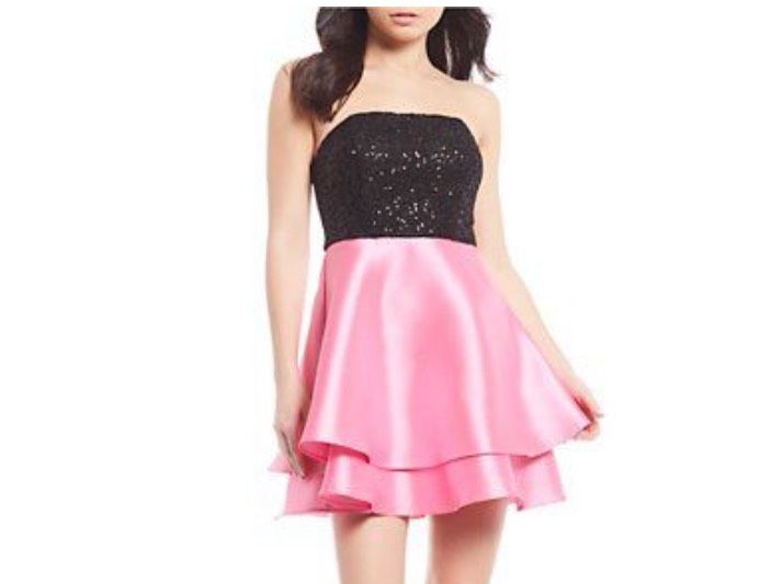 Size 2 Strapless Pink Cocktail Dress on Queenly