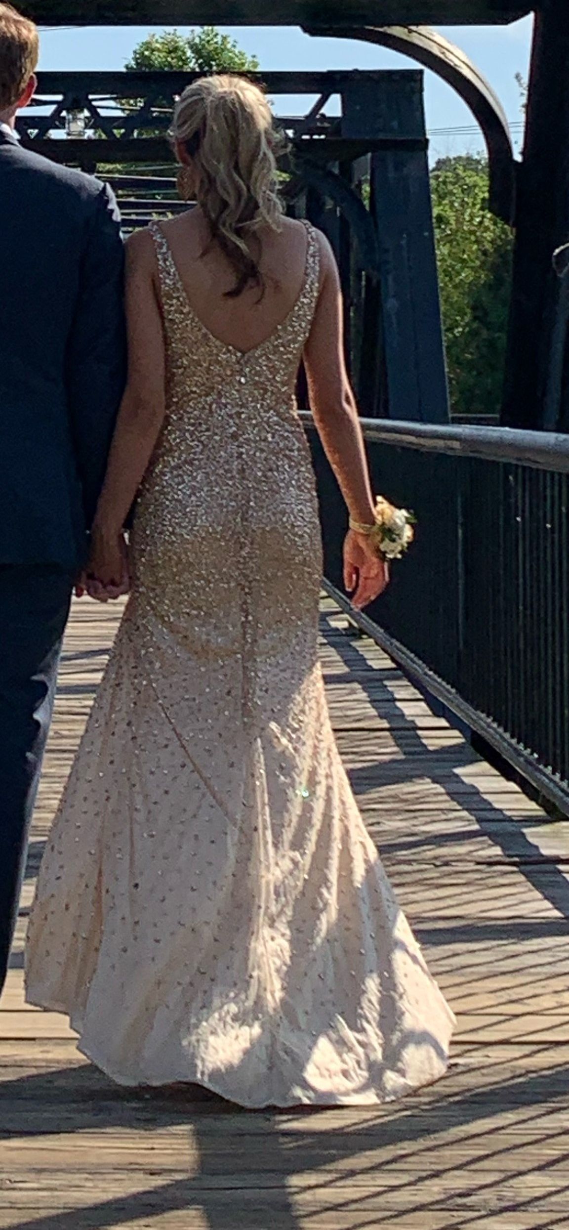 Size 2 Prom Sequined Gold Side Slit Dress on Queenly