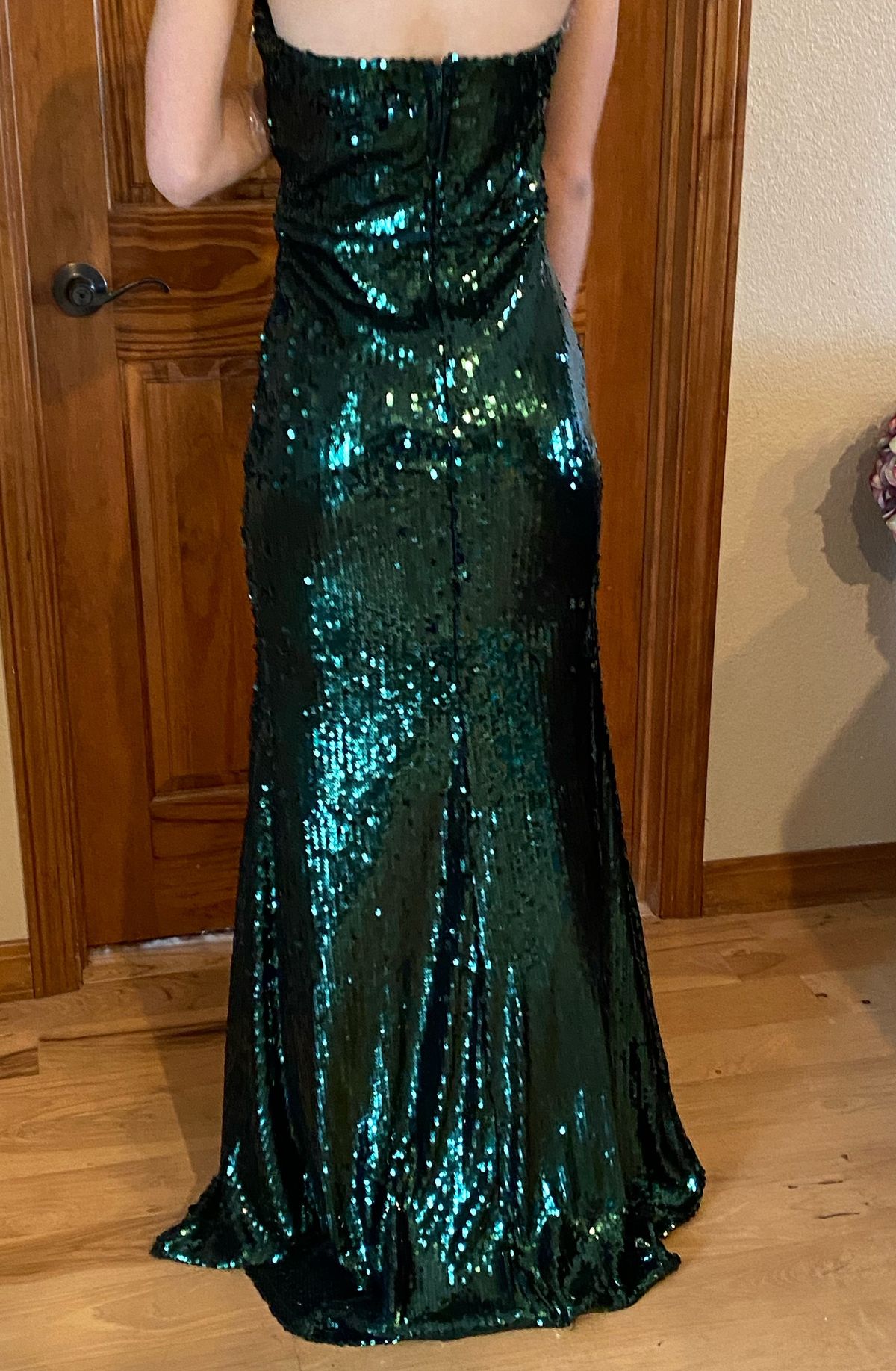 Size 2 Sequined Emerald Green Side Slit Dress on Queenly