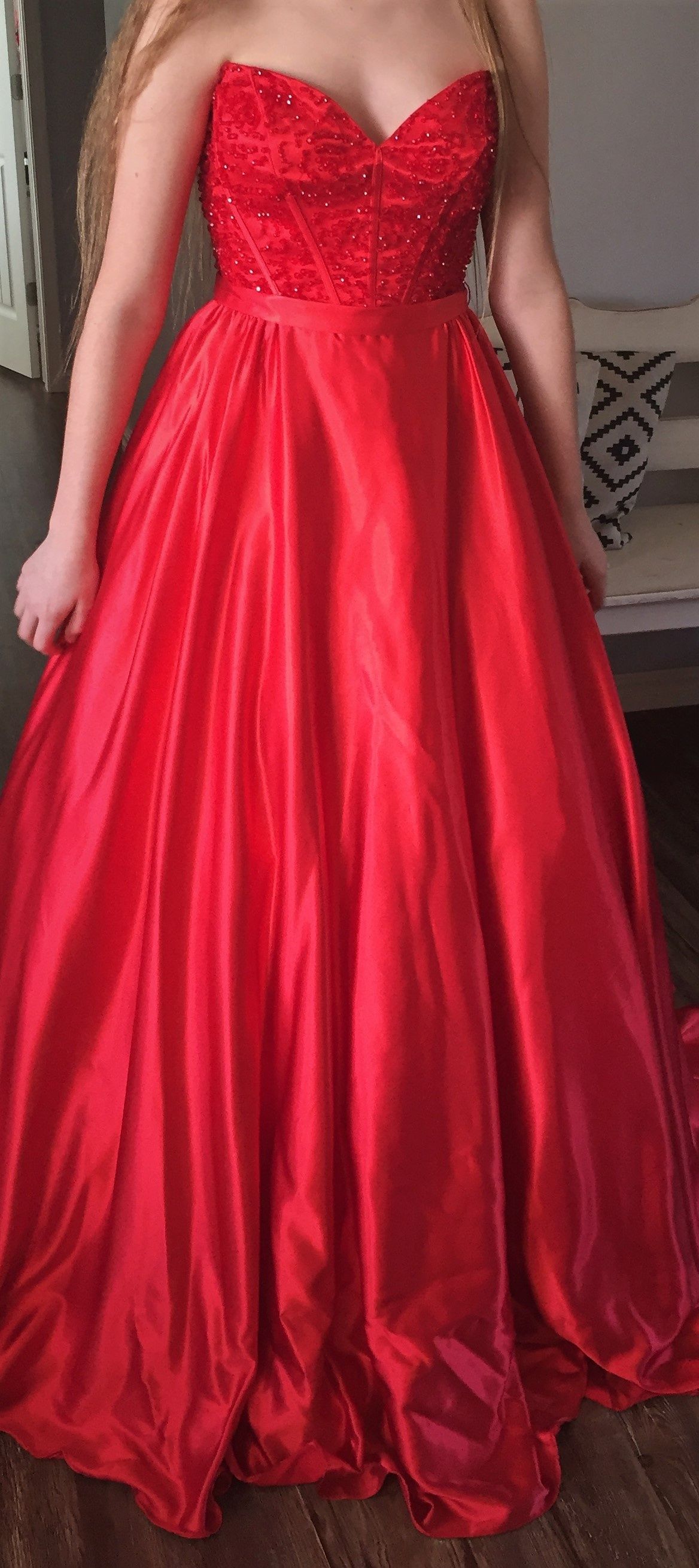 Sherri Hill Size 6 Prom Strapless Satin Red Ball Gown on Queenly