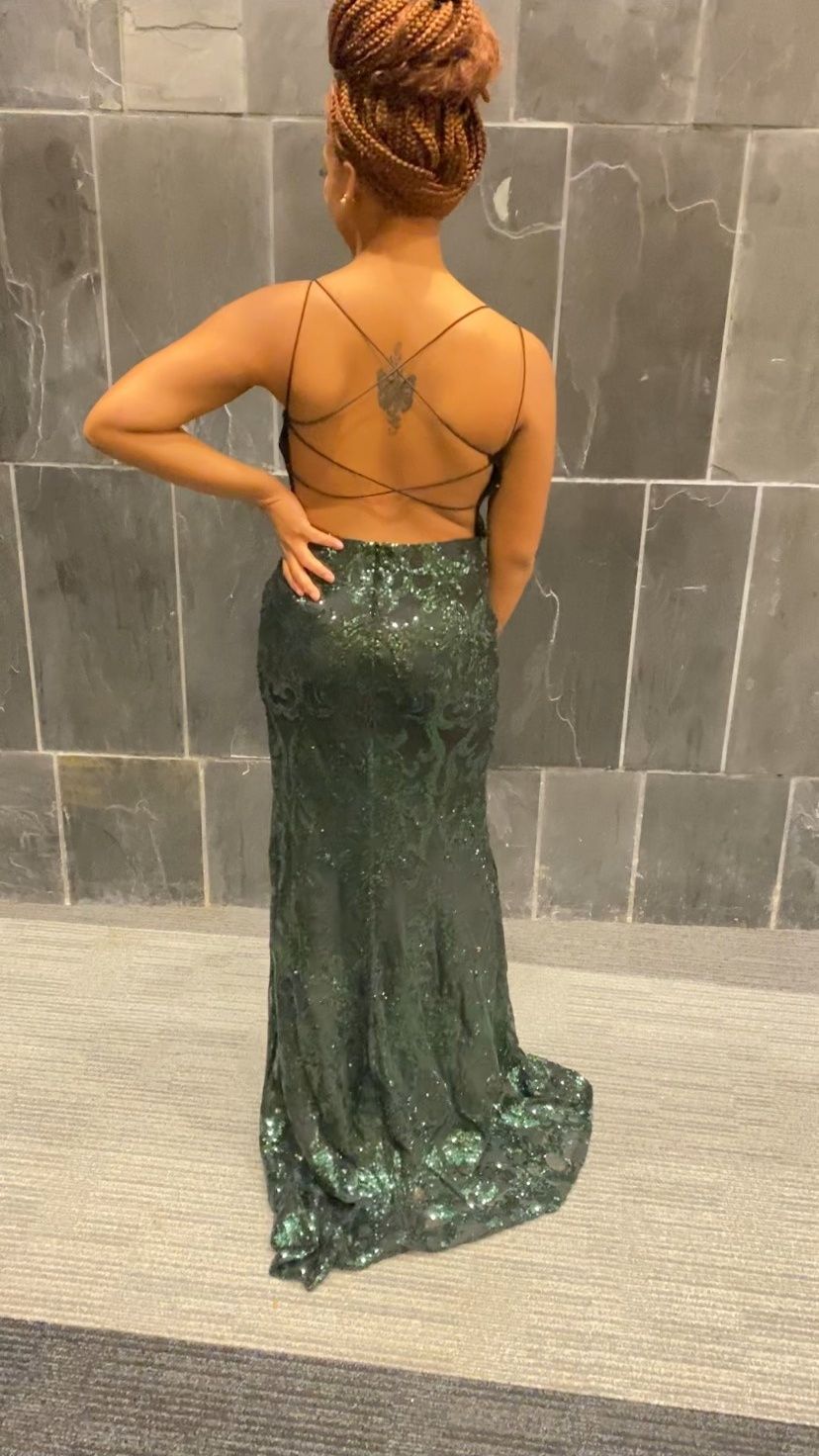 Size 8 Prom Emerald Green Mermaid Dress on Queenly